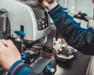 Profesjonalne maszyny pogotowia ślusarskiego Włamywacz